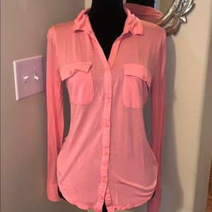 Great condition, coral relaxed button down